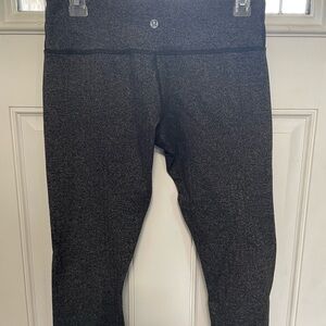 Lululemon Herringbone Capris — Fits Like Size 8/10 (Medium)